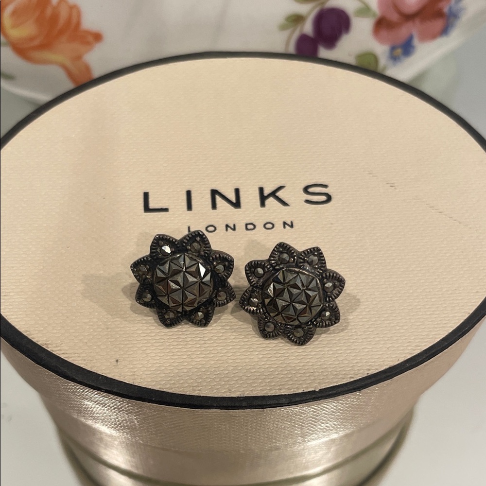 Links of London Sterling 925 Stud Earrings.